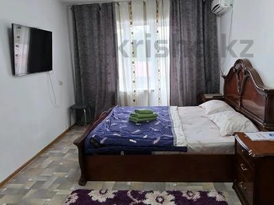 1-комнатная квартира · 40 м² · 2/5 этаж, мкр Сары Арка, Проспект Каныш Сатпаева 16 — ТШО, Гостиница Дастан-Атырау, АГУ Х.Досмухамедова, центральный мост за 10 000 〒