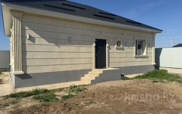 Отдельный дом · 3 комнаты · 100 м² · 5 сот., Абылайхана 198/2 за 23.5 млн 〒 в Каскелене — фото 2