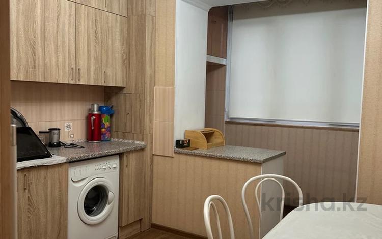 2-комнатная квартира · 52 м² · 3/6 этаж, мкр Казахфильм 40 за 270 000 ₸ в Алматы, Бостандыкский р-н — фото 2