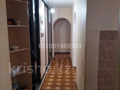3-бөлмелі пәтер · 63 м² · 1/9 қабат, Жданова 14 — 2 поликлиника, бағасы: 130 000 〒 в Уральске