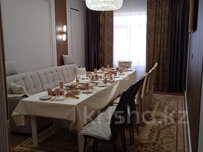 3-комнатная квартира · 96 м² · 3/5 этаж, мкр Юго-Восток, Республики 49 — ТБЦ Аян за 69.9 млн ₸ в Караганде, Казыбек би р-н