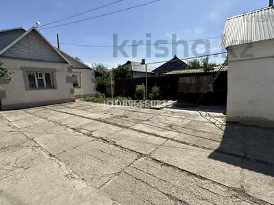 Отдельный дом · 4 комнаты · 160 м² · 10 сот., Жумагалиева 30 — Возле торгового дома Азиза за 250 000 ₸ в Уральске