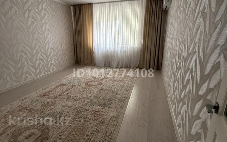 2-комнатная квартира · 65 м² · 4/5 этаж, мкр. Алтын орда — Мустафа Шокай за 250 000 ₸ в Актобе — фото 2