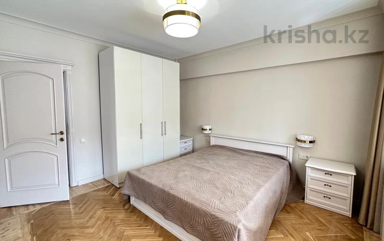 4-бөлмелі пәтер · 135 м² · 2/7 қабат, Абылай хана 74, бағасы: 900 000 〒 в Алматы, Алмалинский р-н — фото 2