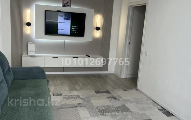 2-комнатная квартира · 60 м² · 10/12 этаж, Кабанбай батыра 59/1 за 280 000 ₸ в Астане, Нура р-н — фото 2