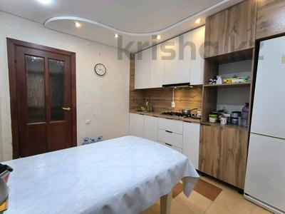 3-комнатная квартира · 71 м² · 1/5 этаж, мкр Кунаева за 28 млн ₸ в Уральске