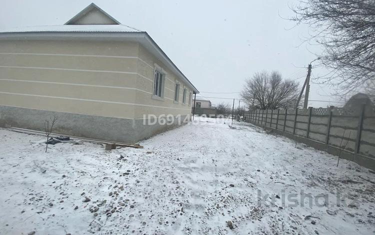 Отдельный дом • 6 комнат • 170 м² • 8 сот., Барбол 61 — Озбек акын за 33 млн 〒 в Таразе — фото 2