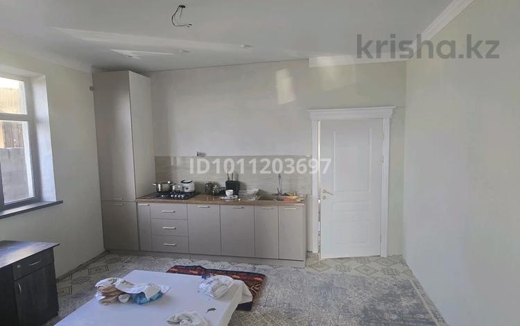 Часть дома · 3 комнаты · 70 м² · 8 сот., мкр Достык 182 — Автоцон за 200 000 ₸ в Шымкенте, Абайский р-н — фото 2