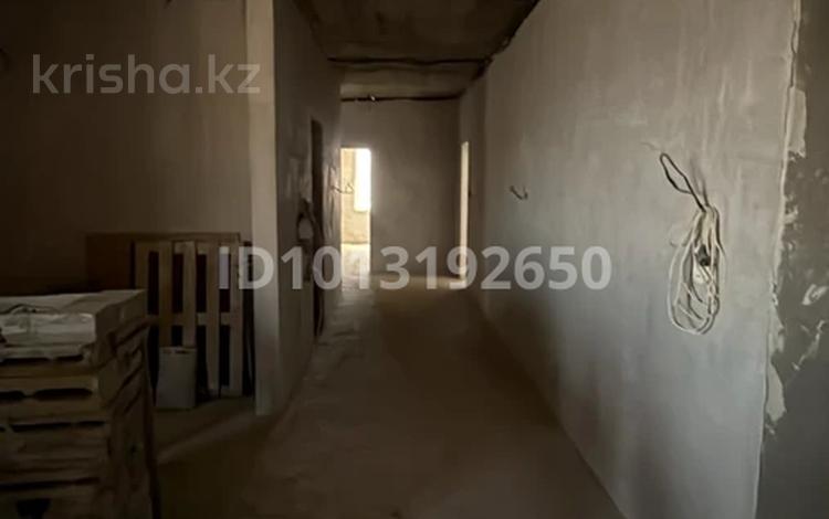 4-бөлмелі пәтер · 150 м² · 11/14 қабат, 19-ш/а. 44, бағасы: 40 млн ₸ в Актау, 19-й мкр — фото 2