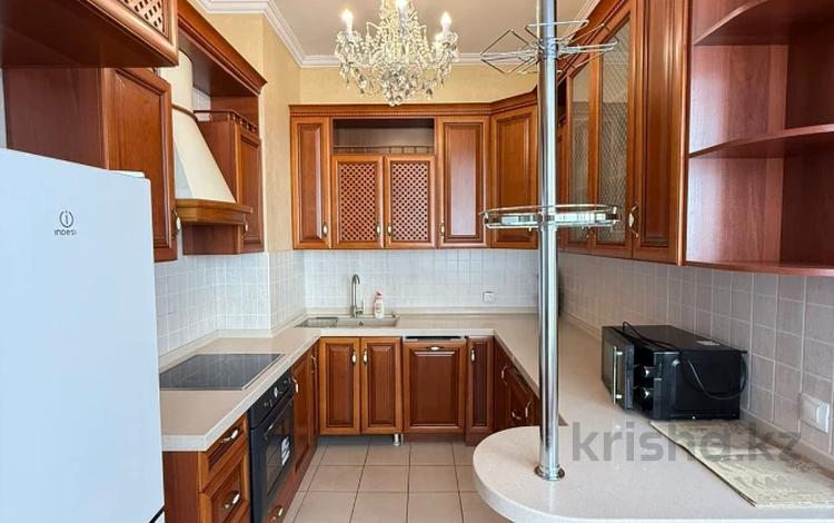 2-бөлмелі пәтер · 80 м² · 6/10 қабат, Халела Досмухамедова 101, бағасы: 450 000 〒 в Алматы, Алмалинский р-н — фото 2