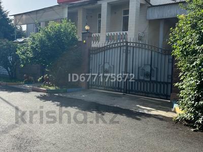 Продажа домов и дачи в Алматы: Отдельный дом · 8 комнат · 640 м² · 17 сот., мкр Баянаул 50 за 370 млн 〒 Отдельный дом · 8 комнат · 640 м² · 17 сот., мкр Баянаул 50 за 370 млн 〒 в Алматы, Ауэзовский р-н