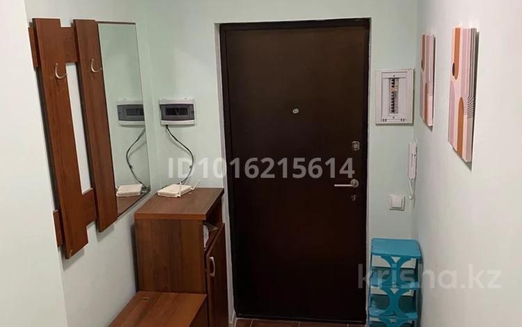 1-бөлмелі пәтер · 50 м² · 6/12 қабат, Рыскулбекова, бағасы: 300 000 ₸ в Алматы, Бостандыкский р-н — фото 2