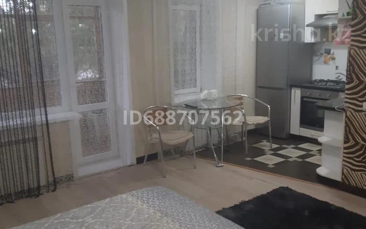 1-бөлмелі пәтер, 30 м², 2/5 қабат ай сайын, Габдулина 111, бағасы: 130 000 〒 в Кокшетау — фото 2