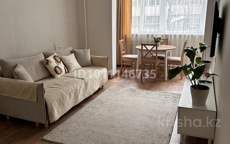2-комнатная квартира · 48 м² · 2/5 этаж, мкр Самал-1 89/1 — Достык Жолдасбекова за 450 000 ₸ в Алматы, Медеуский р-н — фото 2