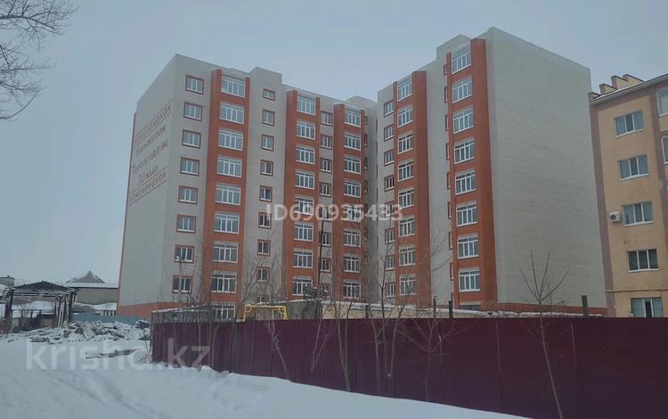 2-комнатная квартира, 64 м², Молдашева — Нефтебаза за ~ 16.6 млн 〒 в Уральске — фото 3