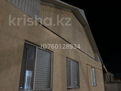 Отдельный дом · 4 комнаты · 156 м² · 10 сот., мкр Жулдыз-2, Койшыгали доскалиева 86 за 28 млн ₸ в Атырау