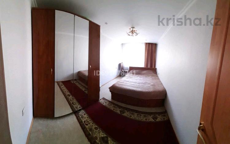 3-комнатная квартира · 65 м² · 5/5 этаж, Дулатова 141 — Двор музыкальной школы за 27 млн ₸ в Семее — фото 2