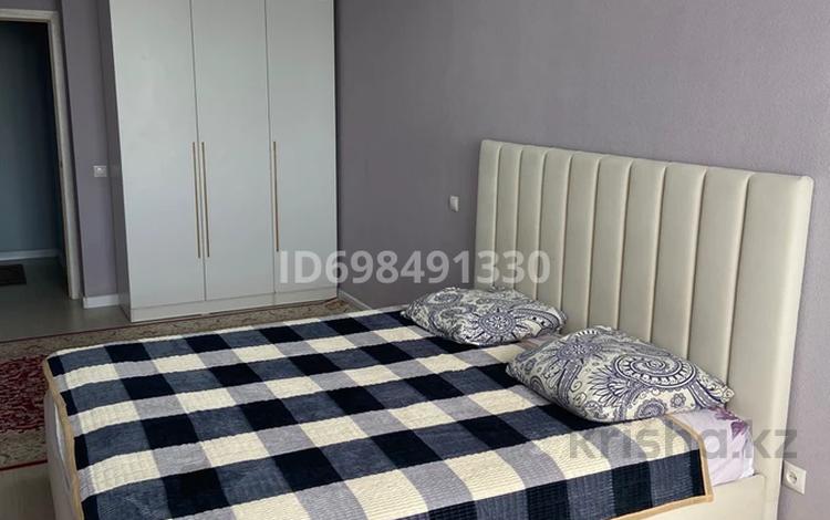 2-комнатная квартира · 82 м² · 10/14 этаж, 17-й мкр, 17 мкрн 7 за 15 000 ₸ в Актау — фото 2