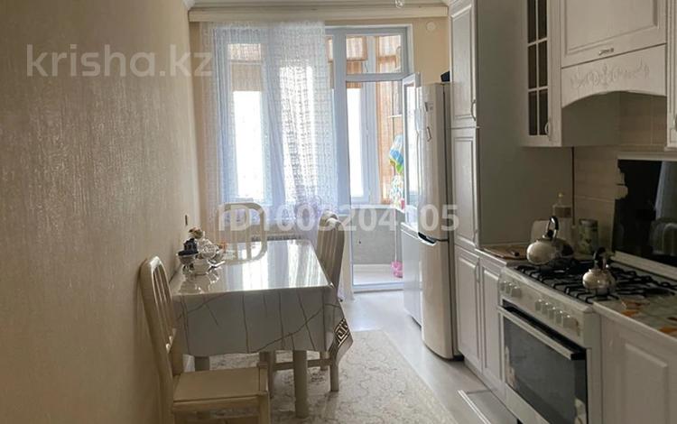 4-комнатная квартира · 107 м² · 1/5 этаж, 29-й мкр 22/1 за 45 млн 〒 в Актау — фото 2