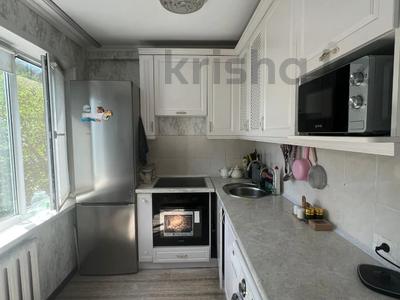 4-комнатная квартира · 60 м² · 4/5 этаж, Михаэлиса 8/1 за 23.8 млн 〒 в Усть-Каменогорске