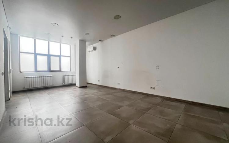 Салоны красоты, медцентры и аптеки, кабинеты и рабочие места · 245 м² за ~ 2.2 млн ₸ в Алматы, Алмалинский р-н — фото 10