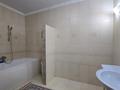 4-комнатная квартира · 200.6 м² · 4/4 этаж, пр. Санкибай Батыра за 31 млн ₸ в Актобе — фото 18