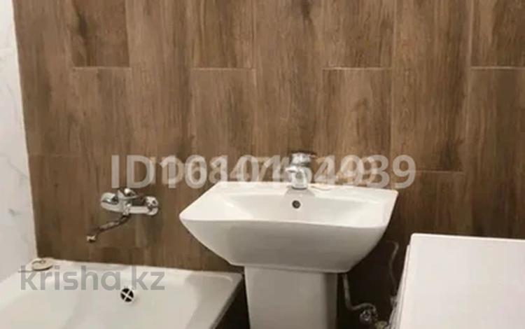 1-бөлмелі пәтер · 47 м² · 7/10 қабат, мкр Михайловка , Ермекова 106/3, бағасы: 160 000 ₸ в Караганде, Казыбек би р-н — фото 2