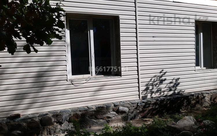 3-бөлмелі пәтер · 60 м² · 1/2 қабат, Калинина 73а — Бажова Абая, за магазином Сфетофор, бағасы: 12.1 млн ₸ в Усть-Каменогорске — фото 7