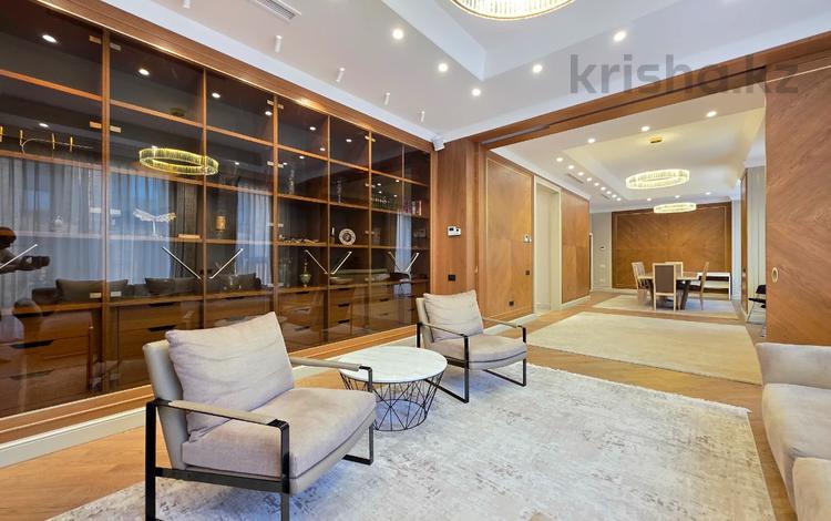 4-бөлмелі пәтер · 250 м² · 3/3 қабат, Аль- Фараби — Аль-Фараби - Каппарова, бағасы: 435 млн ₸ в Алматы, Медеуский р-н — фото 4