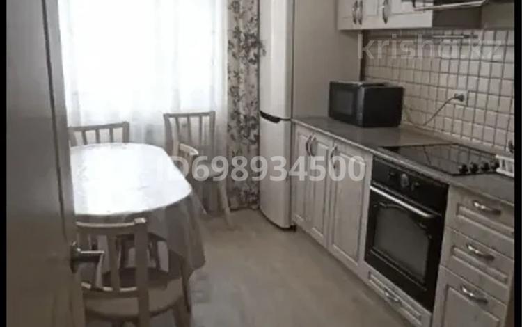 3-комнатная квартира · 62 м² · 2/10 этаж, Казахстан 64 за 35 млн ₸ в Усть-Каменогорске, Ульбинский — фото 2
