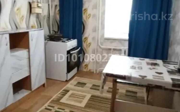 1-комнатная квартира · 41 м² · 6/10 этаж, мкр 12 16A за 15.5 млн 〒 в Актобе — фото 2