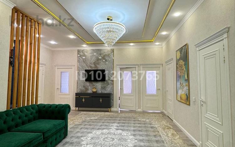 3-бөлмелі пәтер · 129 м² · 3/10 қабат, Мкр. 18А 10, бағасы: 69 млн ₸ в Актау, 18-й мкр  — фото 2