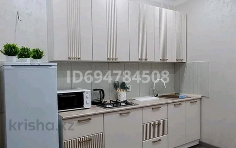 1-бөлмелі пәтер · 57.7 м² · 1/5 қабат, Исатай Батыра 18, бағасы: 150 000 ₸ в Уральске — фото 2