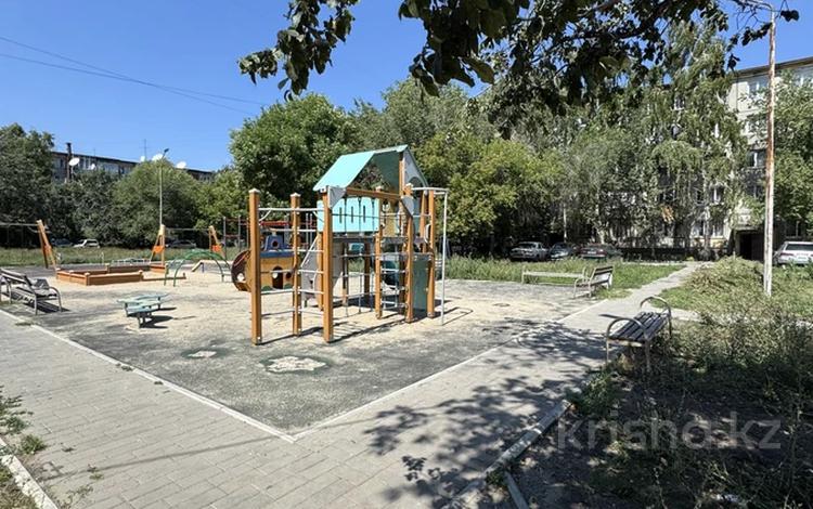 2-комнатная квартира · 50 м² · 2/5 этаж, Шакарима 93 — Ворошилова,Михаэлиса,Космическая,Абая за 19.7 млн ₸ в Усть-Каменогорске — фото 17