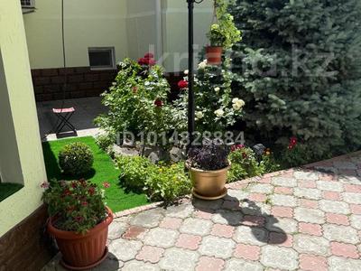 Дом · 12 комнат · 360 м², Ташкентская 191 — Комратова за 60 000 ₸ в Таразе