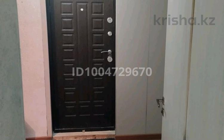 1-комнатная квартира · 28 м² · 1/5 этаж, Майкудук, Майкудук, 16й микрорайон 20 — Район магазина Рахат за 80 000 ₸ в Караганде, Алихана Бокейханова р-н — фото 2