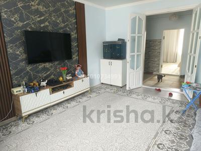 3-комнатная квартира · 81 м² · 2/3 этаж, Масина — 3я школа Парк Кирова за 22.5 млн ₸ в Уральске, мкр Школьник