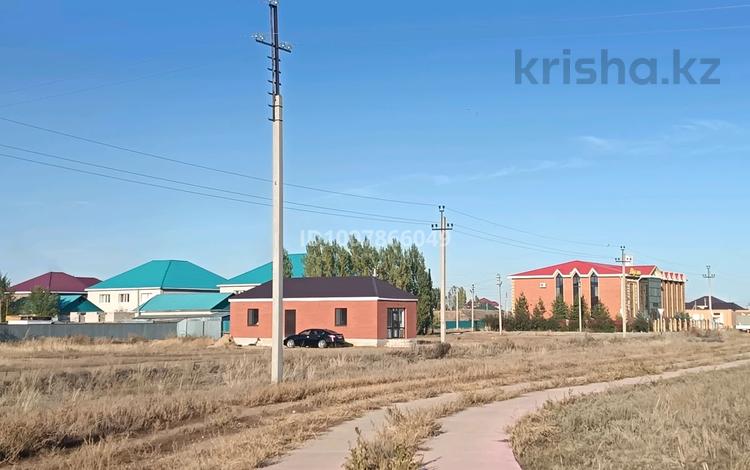 Отдельный дом · 2 комнаты · 85 м² · 10 сот., мкр Жастар 2 — Вдоль центральный трассой, улица Саяхат, возле ресторана Алтын Уя за 190 000 〒 в Актобе, жилой массив Жанаконыс — фото 2