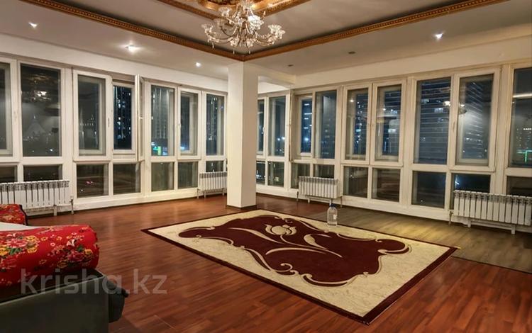 3-комнатная квартира · 128 м² · 4/9 этаж, Достык 10 за 500 000 ₸ в Астане, Есильский р-н — фото 2