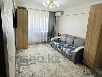 2-бөлмелі пәтер · 48 м² · 4/5 қабат, 2 микрорайон 7 — Остановка мерей, бағасы: 15 млн ₸ в Атырау, мкр Авангард-2