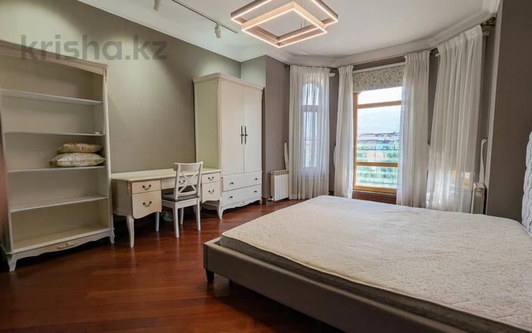 4-комнатная квартира · 165 м² · 4/4 этаж, мкр Мирас 53–64 за 185 млн ₸ в Алматы, Бостандыкский р-н — фото 12