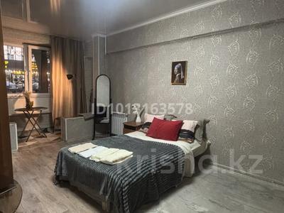1-бөлмелі пәтер · 40 м² · 1/5 қабат, Токтабаева 7 — Жандосова, бағасы: 10 000 ₸ в Алматы, Ауэзовский р-н