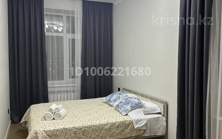 2-комнатная квартира · 65 м² · 13/17 этаж, Букетова 3/3 за 17 000 ₸ в Караганде, Казыбек би р-н — фото 4