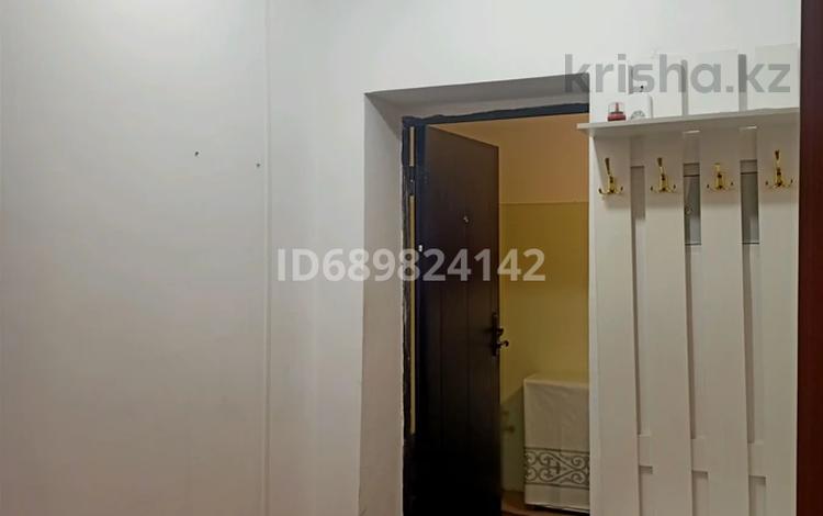 1-комнатная квартира · 37 м² · 4/5 этаж, Есенберлина за 140 000 ₸ в Усть-Каменогорске — фото 2