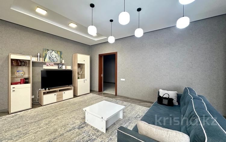 4-бөлмелі пәтер · 200 м² · 5/16 қабат, Кунаева 39, бағасы: 450 000 〒 в Шымкенте, Аль-Фарабийский р-н — фото 2