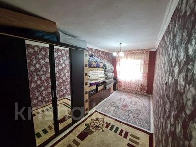 2-комнатная квартира, 44 м², 3/5 этаж, проспект Республики за 14 млн 〒 в Шымкенте, Аль-Фарабийский р-н