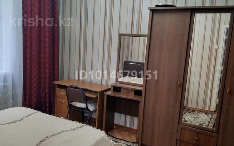 3-комнатная квартира · 67 м² · 2/5 этаж, мкр Тастак-2, Аносова 53 за 320 000 ₸ в Алматы, Алмалинский р-н — фото 2