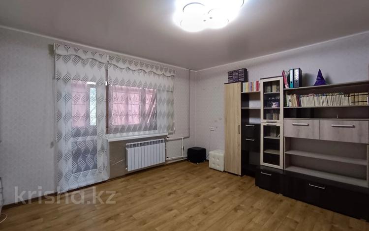 2-комнатная квартира · 53.4 м² · 4/5 этаж, мкр Юго-Восток, Рыскулова за 24 млн ₸ в Караганде, Казыбек би р-н — фото 3