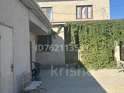 Отдельный дом · 5 комнат · 200 м² · 6 сот., Тауке хан 56 — Район ДЭУ за 65 млн ₸ в 