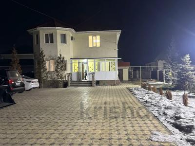 Жеке үй · 7 бөлме · 220 м² · 8 жүзд., Жургенова 153, бағасы: ~ 60 млн ₸ в Айганыме